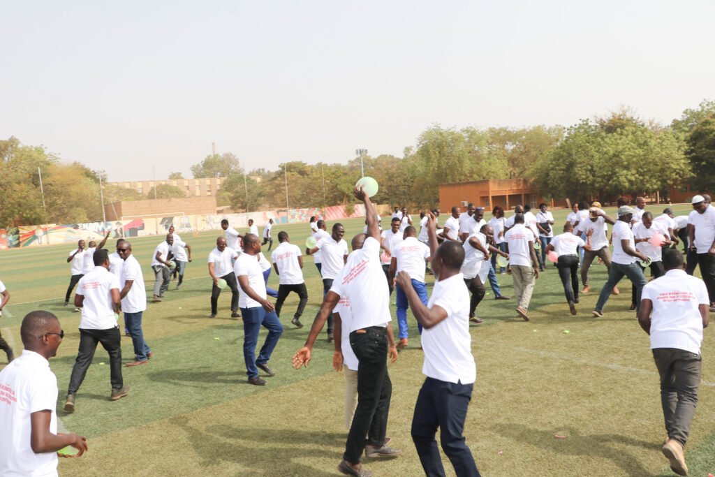 Pour démarrer cette nouvelle année, COGEA INTERNATIONAL SA a organisé ce samedi 25 janvier 2025, à l’Ecole Nationale d’Administration et de Magistrature (ENAM) une journée de Team Building placée sous le leadership inspirant de son PDG, M. Lamine YAOLIRE.